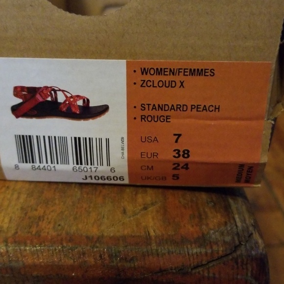 Chaco ZCoud X Standard Peach size Women's 7 NIB - Picture 3 of 6